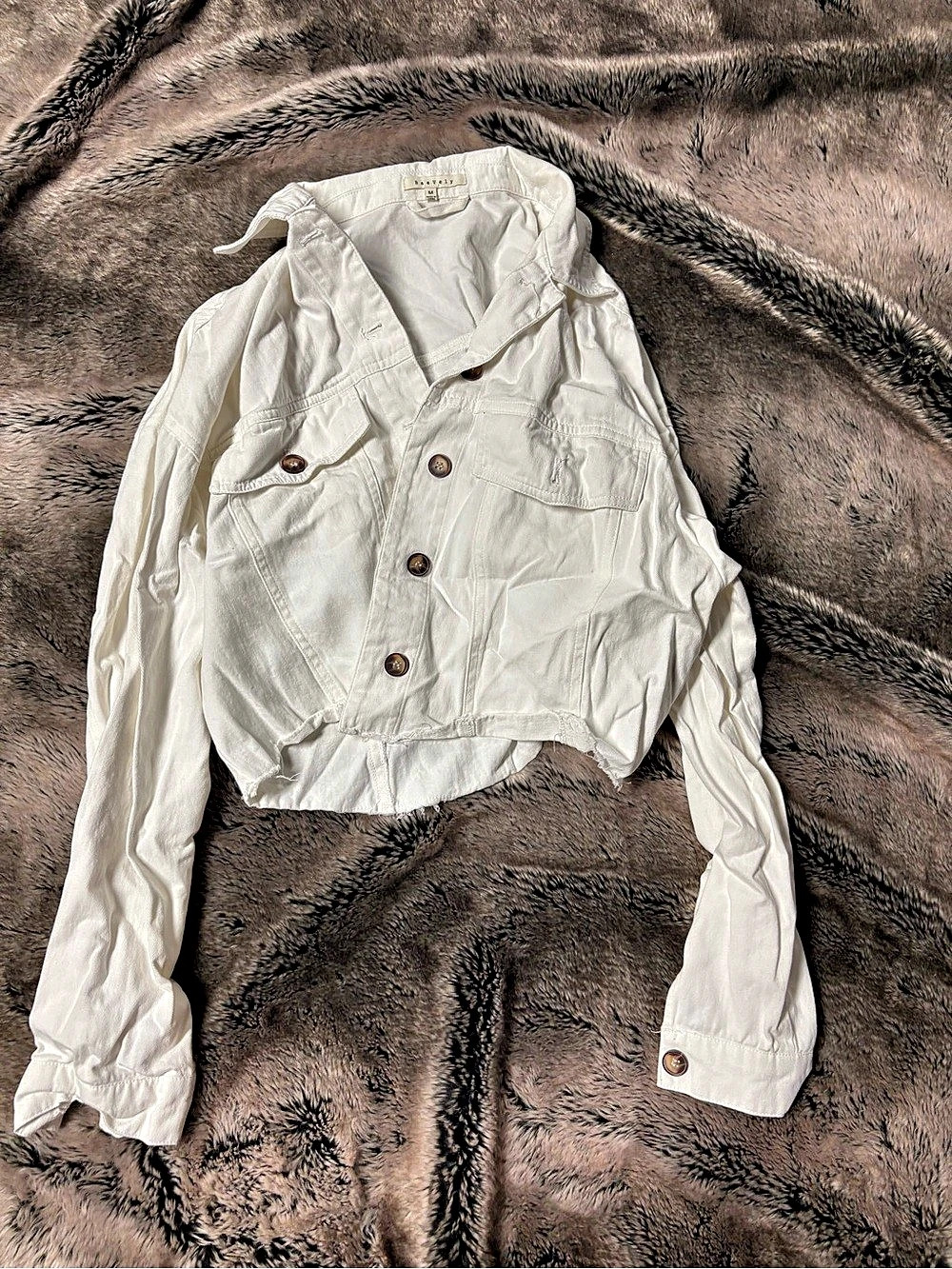 Baevely Cropped Button Front Jacket in White Size Medium